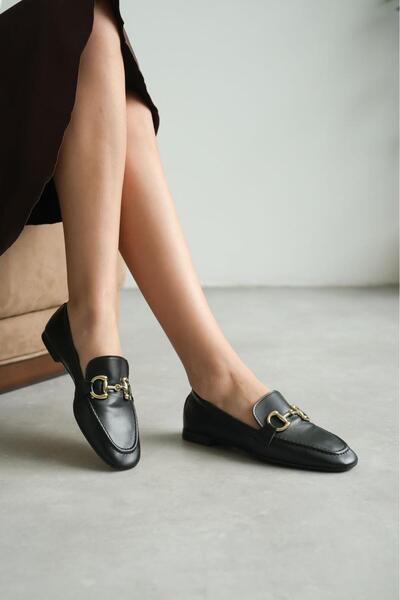 GNY AYAKKABI Spring Season Women's Black Leather Loafer Ballet Flats - Stylish and Comfortable Daily Shoes with Gold Accessory Detail