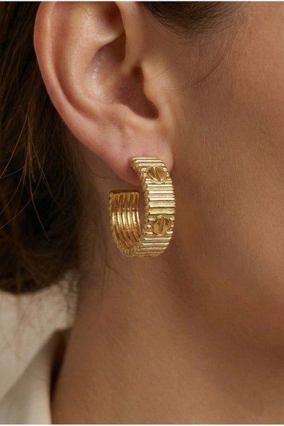 AURRARİ Gold Love Çizgili Küpe