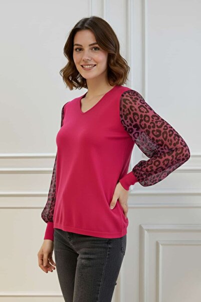 Yağmur Butik Πλεκτά με λαιμόκοψη V και μανίκια με λεοπάρ σχέδιο