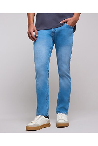 R&B بنطال جينز بقصّة Slim Fit باهتة مع أزرار للإغلاق