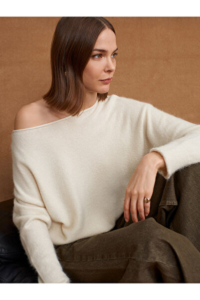 Dilvin 10854 Boat Neck Soft Textured Sweater-Ecru