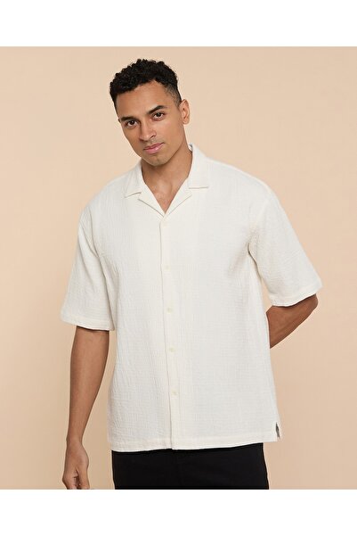 R&B قميص منقوش بياقة ريفير وأكمام قصيرة