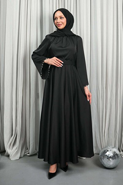 İmajButik Rochie de seară din satin cu mâneci negre și curea cu pietre