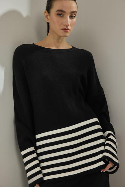 Touché Privé Wide Collar Striped Knitwear Sweater