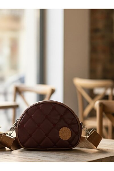 Butik Kadın Bordo Kapitone Nakışlı Yarım Ay Çapraz Omuz Çantası