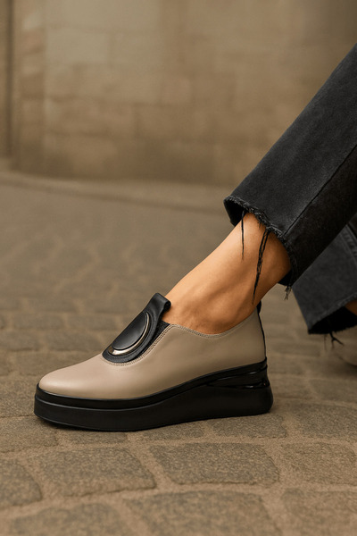 Dogati Pantofi casual din piele pentru femei cu accesorii - ELA