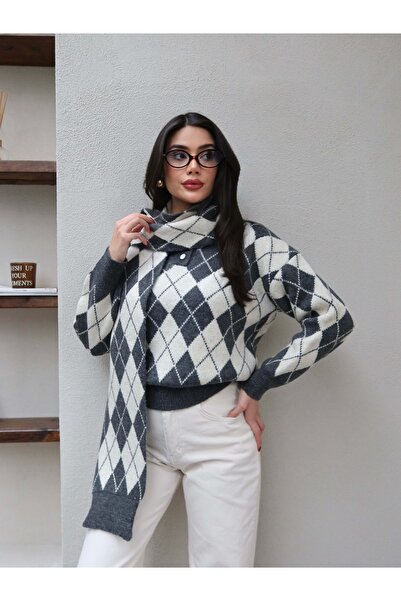 ESRAHELVACI Scarf with Baklava Pattern Knitwear Sweater
