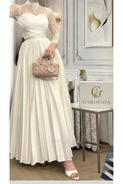 Gardenia Fashion Laurent White Dress - Royal Elegance with Lace Details
