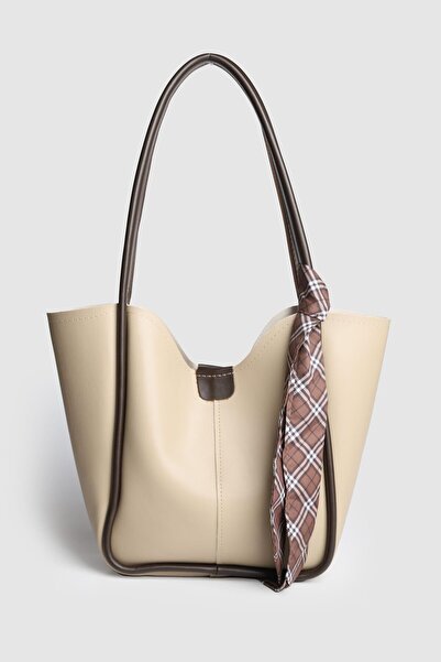 Store حقيبة كتف نسائية من الجلد موديل جولدن مع حقيبة مكياج وشال