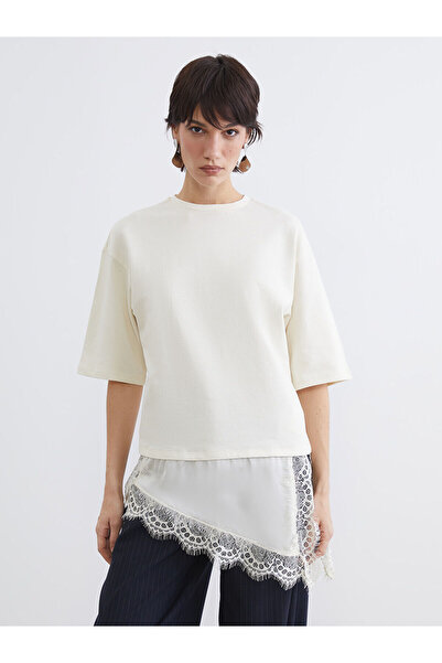 LC Waikiki Γυναικείο μπλουζάκι Özmarka New Season με λεπτομέρεια από δαντέλα ...