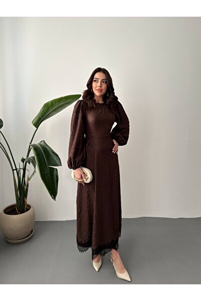 Lady Pixie Self-Patterned Dress with Lace Detail at the Hem