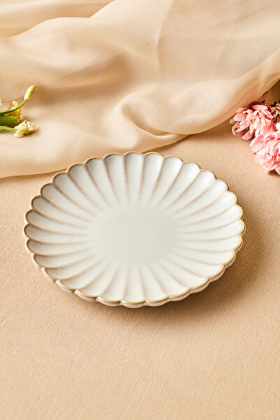 Karaca Daisy Tatlı Tabağı 15,5 cm