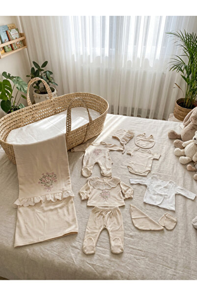 Gaye Bebe %100 pamuklu 10'lu çiçekli dantel hastane çıkış seti