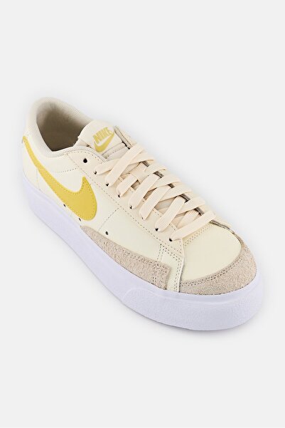 Nike Women Blazer Low Platform Lace Up Outdoor Shoes, Ivory