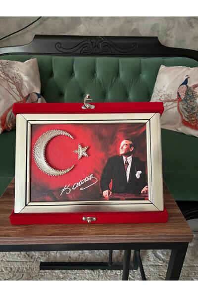 AGK SANAT EVİ ATATÜRK PORTRELİ FİLOGRAFİ BAYRAK