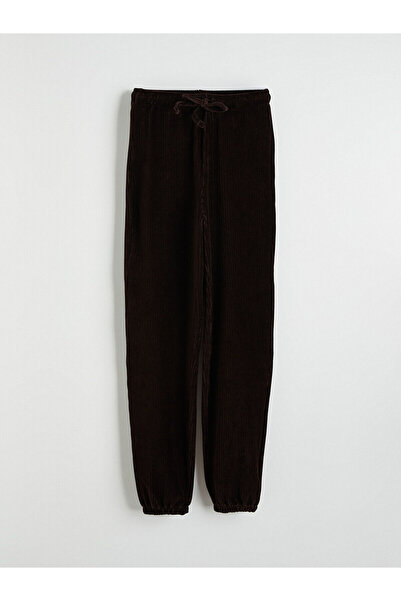 LC Waikiki Γυναικεία βελούδινα παντελόνια φόρμας Özmarka New Season με ελαστι...