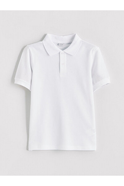 LC Waikiki قم بتكوين أسلوبك الخاص مع تي شيرت الأولاد ذو الياقة البيضاء من متج...