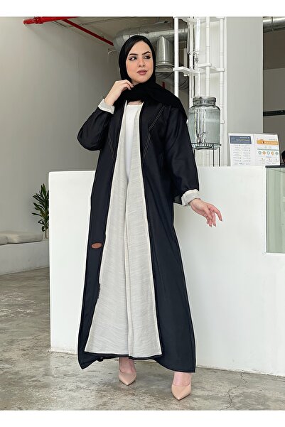 Leatherthreads عباية سوداء مفتوحة بتصميم طبقات ولمسة داخلية بلون فاتح