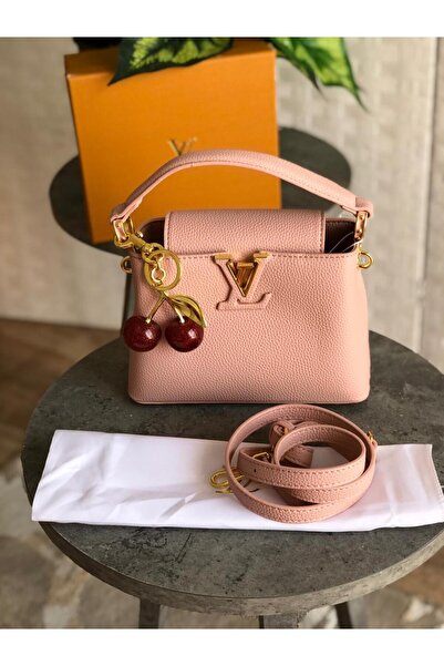 GGGG Bags with their accessories