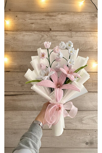 BERDELLA Şönil Pembe Lilyum Buket Aranjmanı - Solmayan Hediyelik