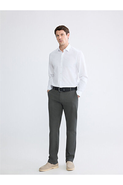 LC Waikiki بنطلون تشينو رجالي من فيجن نيو سيزون بتصميم قياسي