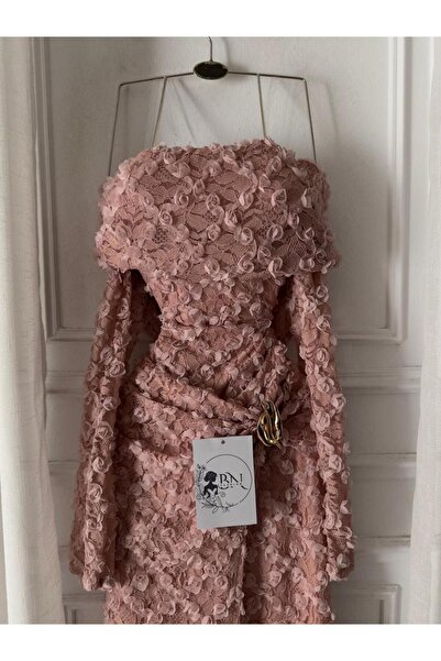 Genenic Evening dress with roses