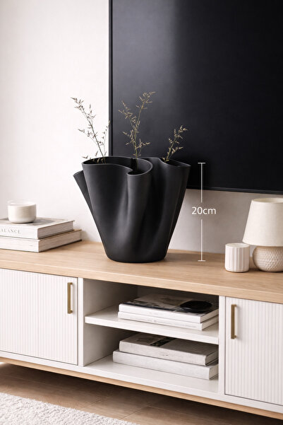 Vescarri Folded Form Decorative Vase – Modern Design Vase