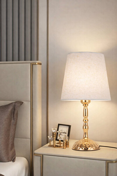 SADANHOME مصباح طاولة أنيق بإضاءة دافئة ولمسة فاخرة