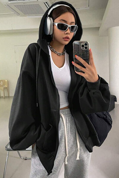 İlayda Toprak Kadın Siyah Kapüşonlu Cepli Bol Kalıp Fermuarlı Hırka