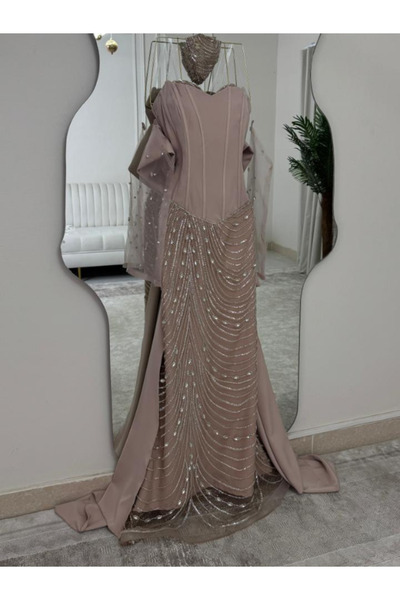 Elora Princess of Damascus pink embroidered dress