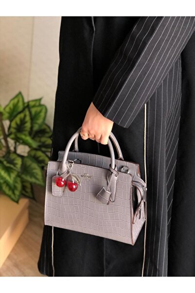 GGGG Bags with their accessories