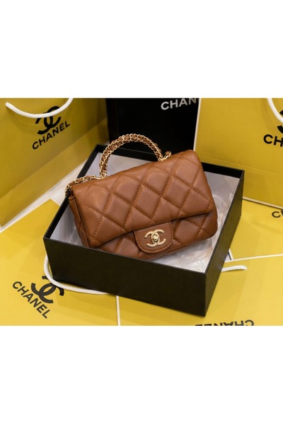 GGGG Bags with their accessories