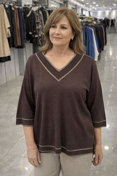 Mutlu Ertan Tricot Bluse with Ribbed Collar