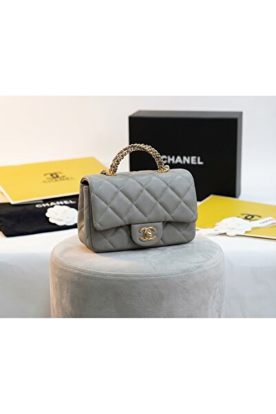 GGGG Bags with their accessories