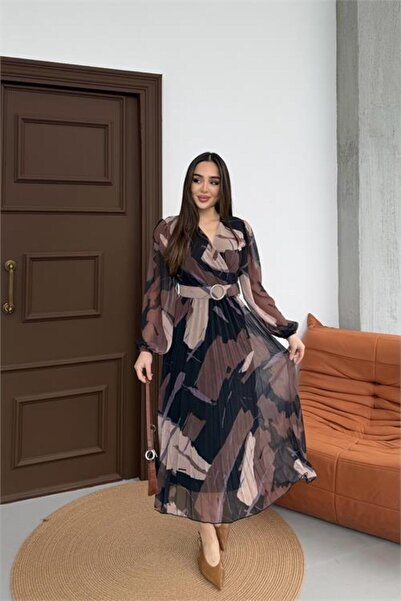 Dipmoda Kadın kahverengi piliseli kruvaze yaka Kemerli şifon elbise DPELB03