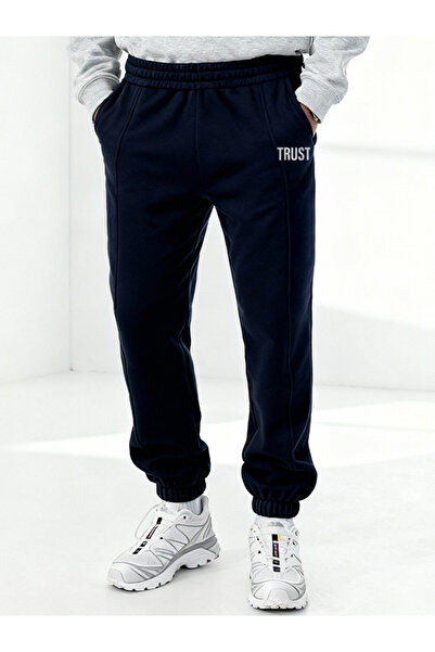 EFFRENATU Sweatpants in Navy Blue, Specially Designed Trousers.