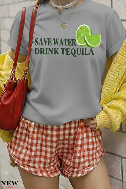 New Shine تي شيرت مطبوع عليه عبارة 'حفظ المياه، اشرب' للجنسين