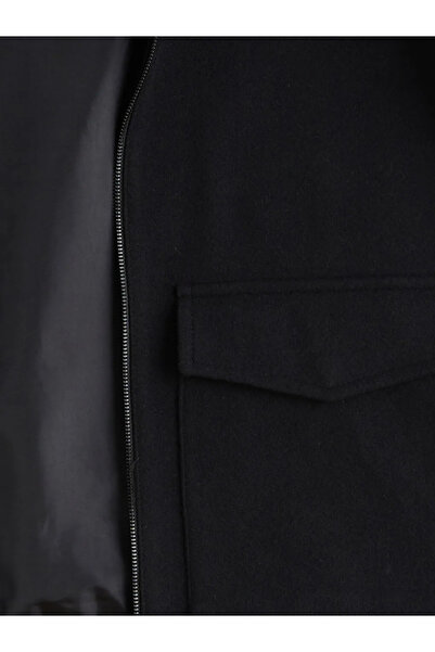 LC Waikiki Winter Jacket - Black - Regular fit