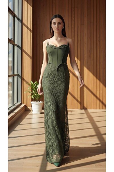 DWT İNCE ASKILI TAŞ İŞLEMELİ SİVRİ YAKA KORSE GÖRÜNÜMLÜ DANTEL ABİYE ELBİSE