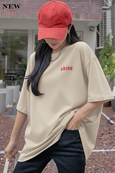 New Shine Това е унисекс тениска.