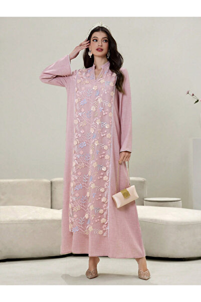 Take Two By Styli جلابيات نسائية مفتوحة الياقة مزينة برقعة ترتر زهرية