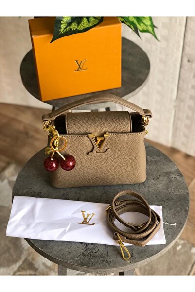 GGGG Bags with their accessories