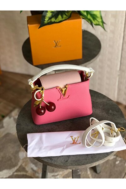 GGGG Bags with their accessories