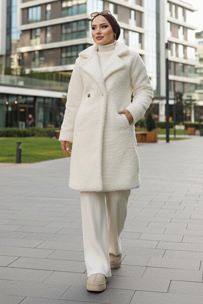 hafsamina Two Button Plush Coat White Hm262506