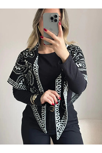 LEROSY CO. Ethnic Patterned Knitwear Shawl Black and White