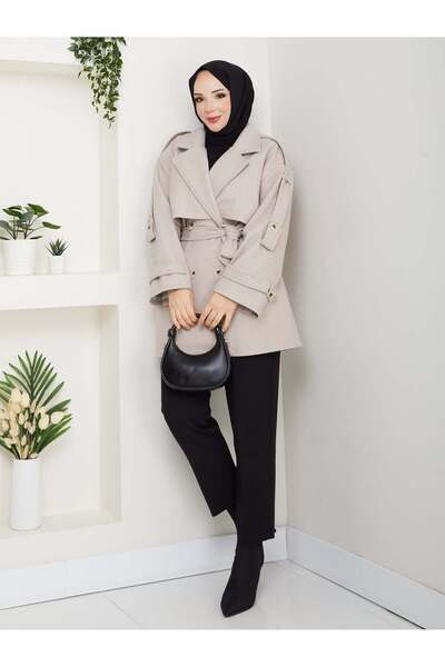 MODA Short Coat with a Collar