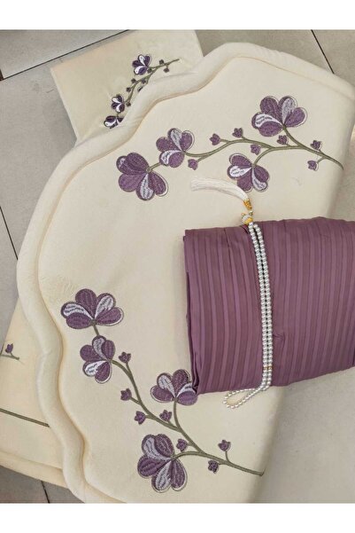 Gerenic A soft prayer rug with a luxurious design, complete with a prayer mat...