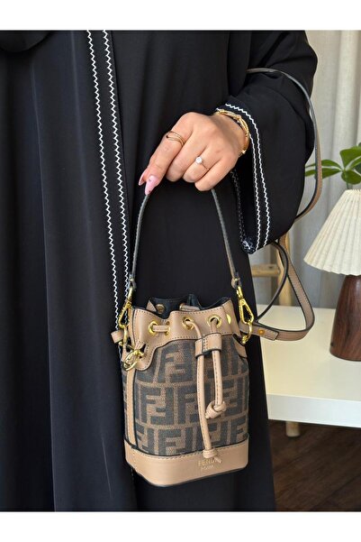 GGGG Bags with their accessories