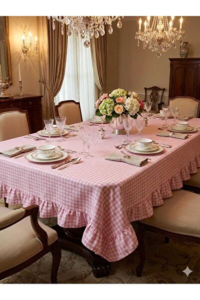 Angels' Collection مفرش طاولة منقوش بتصميم كشكش