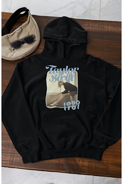 Fuddy Moda سويت شيرت للجنسين 1989 ألبوم مطبوع بغطاء رأس، هوديي بتصميم تايلور ...